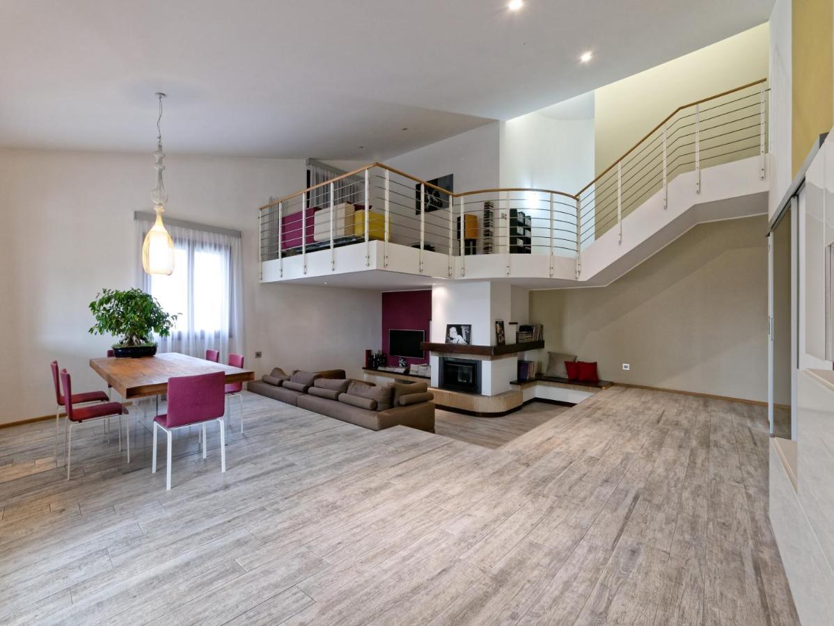 Nifty Intera Villa Con Piscina Relax, Idromassaggio E Sauna Muscletto Kültér fotó