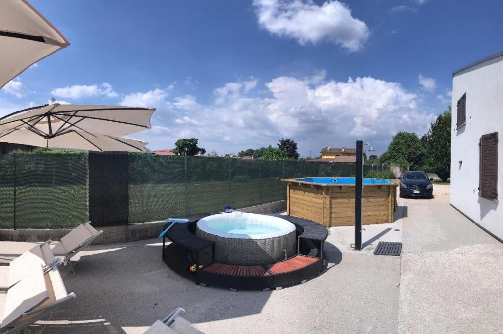 Nifty Intera Villa Con Piscina Relax, Idromassaggio E Sauna Muscletto Kültér fotó